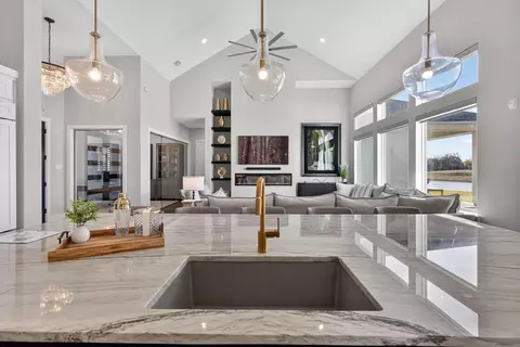 Kitchen - 4103 Willowisp Ct, Fulshear, TX 77441 photo 4 of 5