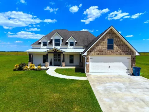 2295 Diamond D Dr, Beaumont, TX 77713