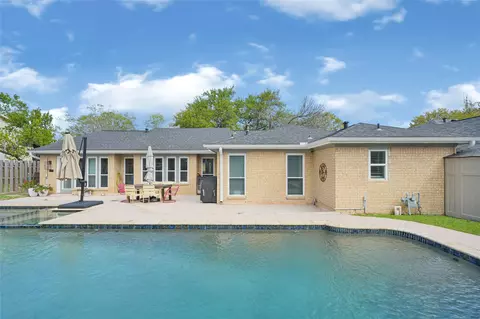 6119 Hummingbird St, Houston, TX 77096