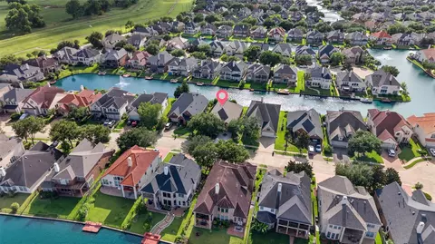 14326 Manorbier Ln, Sugar Land, TX 77498