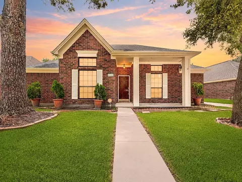 6123 Old Farmhouse Ln, Katy, TX 77449