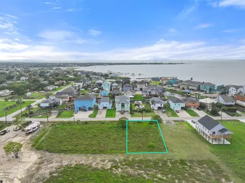 1222 23rd St, San Leon, TX 77539