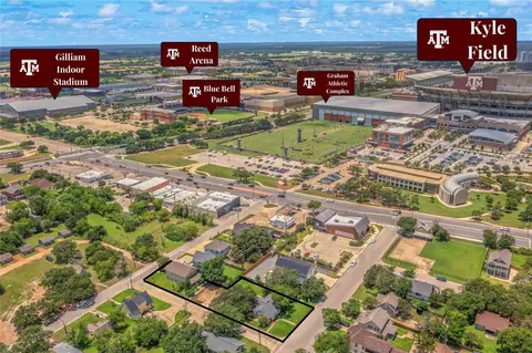 208 Fairview Ave, College Station, TX 77840
