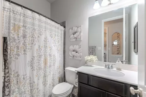 Bath - 209 Trillium Park Loop, Conroe, TX 77304 photo 4 of 4