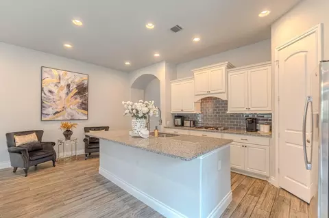 Kitchen - 209 Trillium Park Loop, Conroe, TX 77304 photo 3 of 4