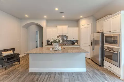Kitchen - 209 Trillium Park Loop, Conroe, TX 77304 photo 2 of 4