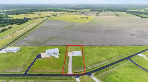 7736 Meteor Dr, Sealy, TX 77474