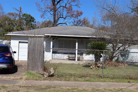 8437 Carolwood Dr, Houston, TX 77028