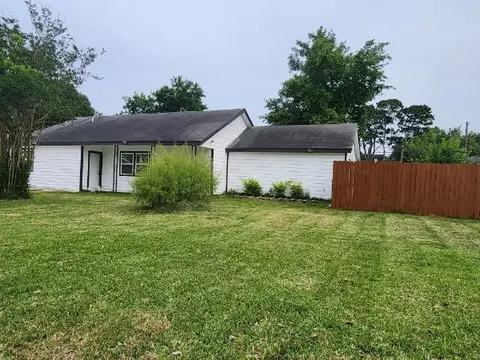 431 14th Ave N, Texas City, TX 77590