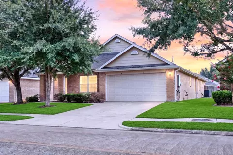 2719 Halcyon Time Trl, Houston, TX 77045