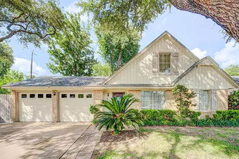 3334 Spring Valley Rd, Houston, TX 77080