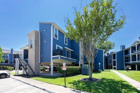 18511 Egret Bay Blvd #511, Houston, TX 77058