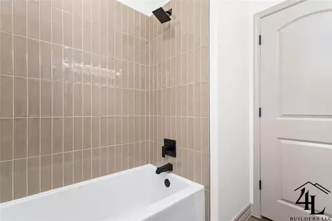 Bath - 7850 Pixie Ln, Lumberton, TX 77657 photo 5 of 5