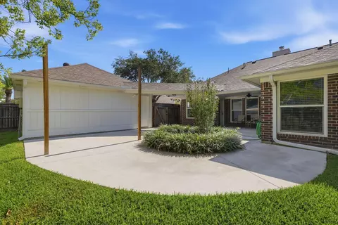 Exterior - 25123 Burgh Castle Dr, Spring, TX 77389 photo 6 of 8