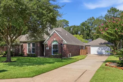 Exterior - 25123 Burgh Castle Dr, Spring, TX 77389 photo 2 of 8