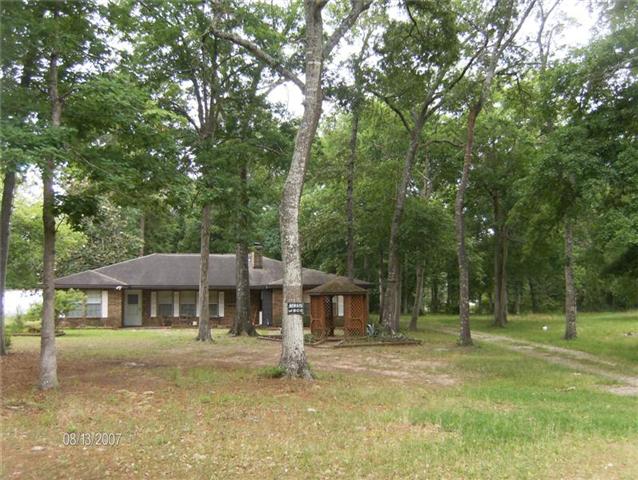 17372 Red Leaf Ln, Conroe, TX 77306 photo 1