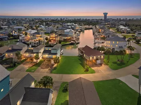 00 Bay Vis, Galveston, TX 77554
