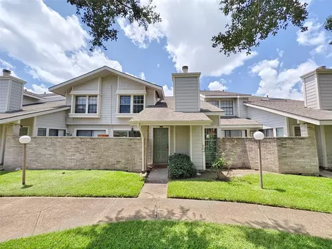 6217 Ludington Dr #20-916, Houston, TX 77035