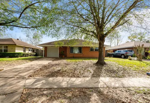 2423 Metz St, Houston, TX 77034