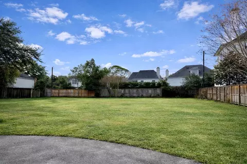 25 W Broad Oaks Dr, Houston, TX 77056