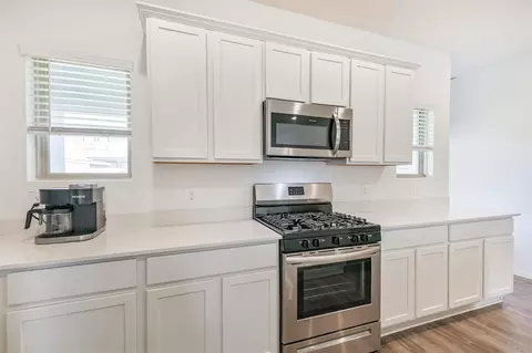 Kitchen - 2767 Sagedale Dr, Conroe, TX 77301 photo 5 of 5