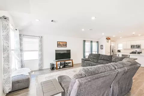 Living - 2767 Sagedale Dr, Conroe, TX 77301 photo 1 of 1