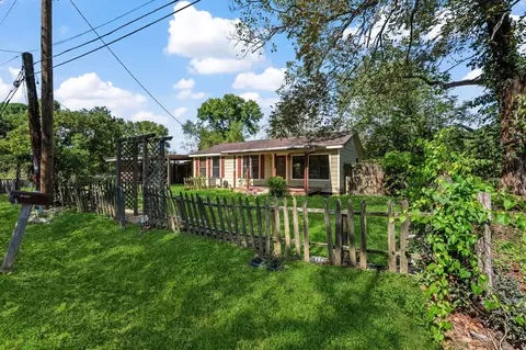 610 Edgar St, Dayton, TX 77535