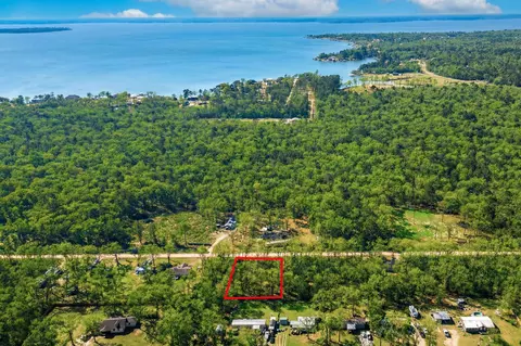 606 Moonbeam Dr, Livingston, TX 77351