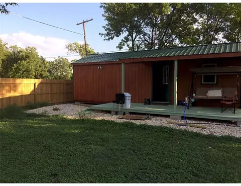 Exterior - 241 E Jackson St, Bartlett, TX 76511 photo 2 of 6