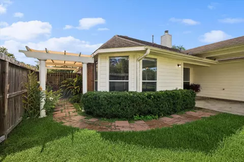 Exterior - 9202 Colonypond Dr, Spring, TX 77379 photo 3 of 4