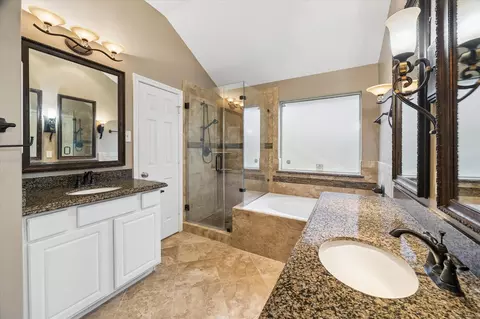 Bath - 9202 Colonypond Dr, Spring, TX 77379 photo 1 of 3