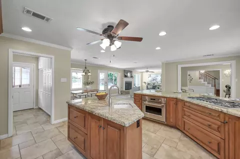 Kitchen - 6414 Hickorycrest Dr, Spring, TX 77389 photo 4 of 4
