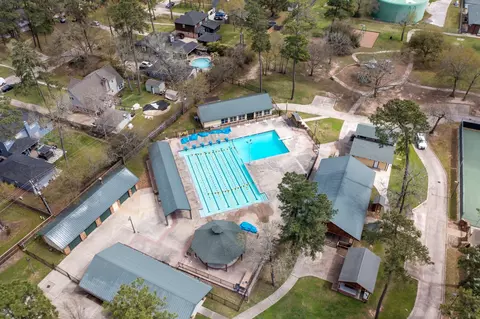 Exterior - 6414 Hickorycrest Dr, Spring, TX 77389 photo 7 of 9