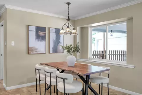 Dining - 6414 Hickorycrest Dr, Spring, TX 77389 photo 2 of 2