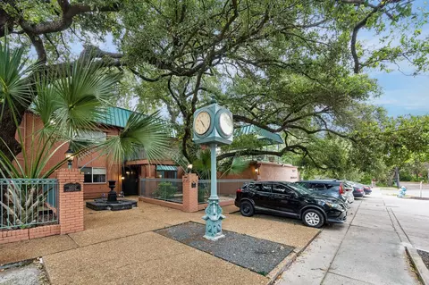 3502 Burlington St #13, Houston, TX 77006