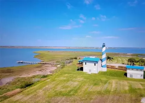 3313 Bay Point Dr, Palacios, TX 77465