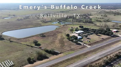 10919 Highway 36, Bellville, TX 77418