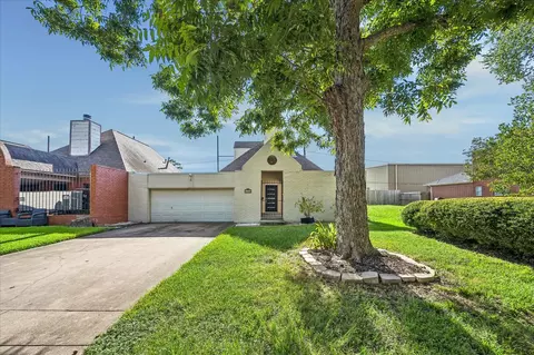 1715 Gingerleaf Ln, Houston, TX 77055