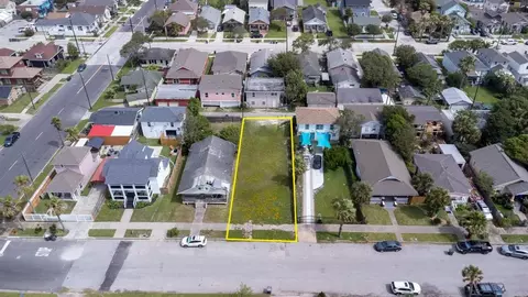 3616 Avenue S 12, Galveston, TX 77550