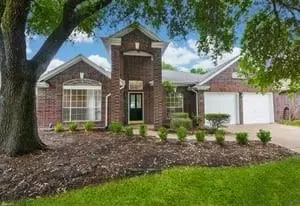 202 Knoll Forest Dr, Sugar Land, TX 77479