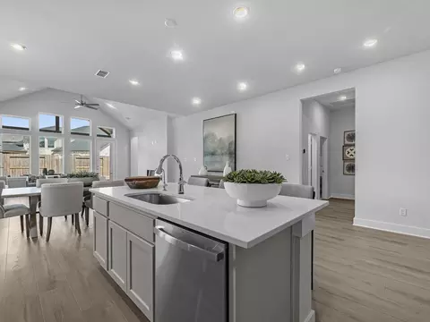 Kitchen - 22626 Ruby Forest Rd, Tomball, TX 77377 photo 4 of 5