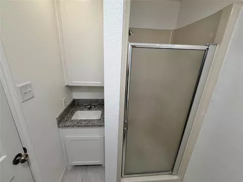 Bath - 316 Angle St, Angleton, TX 77515 photo 1 of 3