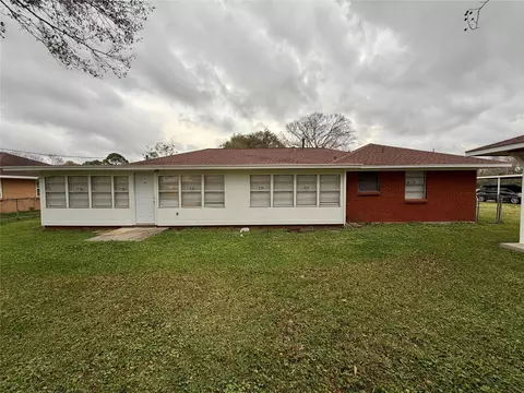 Exterior - 316 Angle St, Angleton, TX 77515 photo 5 of 5