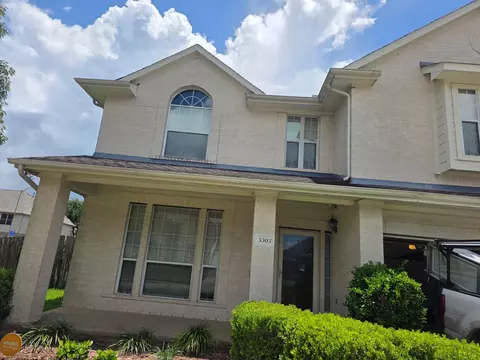3303 Village Pond Ln, Fresno, TX 77545