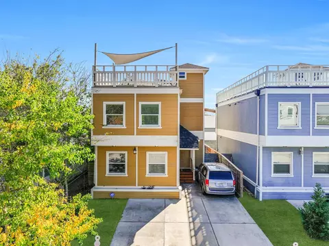 4009 Avenue N 12, Galveston, TX 77550