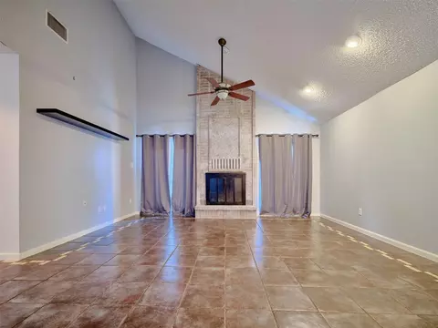 1520 Crestmont St, Wharton, TX 77488