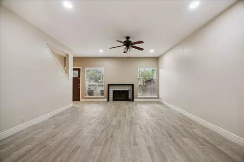 1623 S Kirkwood Rd #211, Houston, TX 77077
