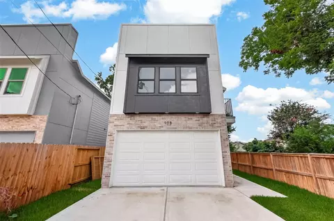 90 Burress St #B, Houston, TX 77022