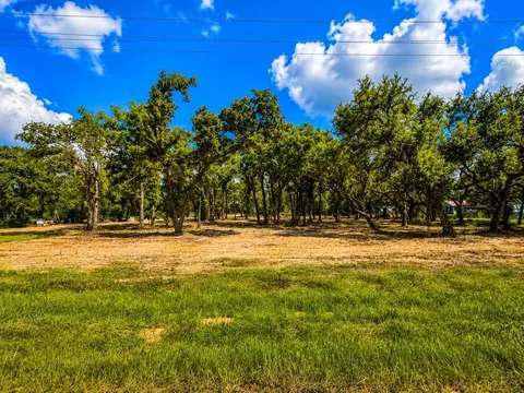 0 W Fourth St, Sheridan, TX 77475