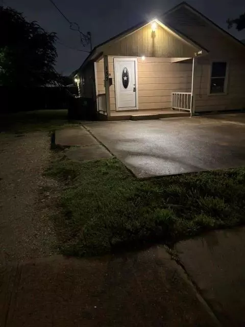 Exterior - 153 Tidwell Rd, Houston, TX 77022 photo 2 of 2